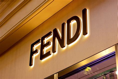 Fendi, nuovo stabilimento a Fermo: si assumono 170 persone